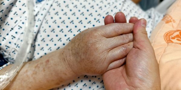 Evde Hasta Bakım Sürecini Kolaylaştıran Medikal Çözümler